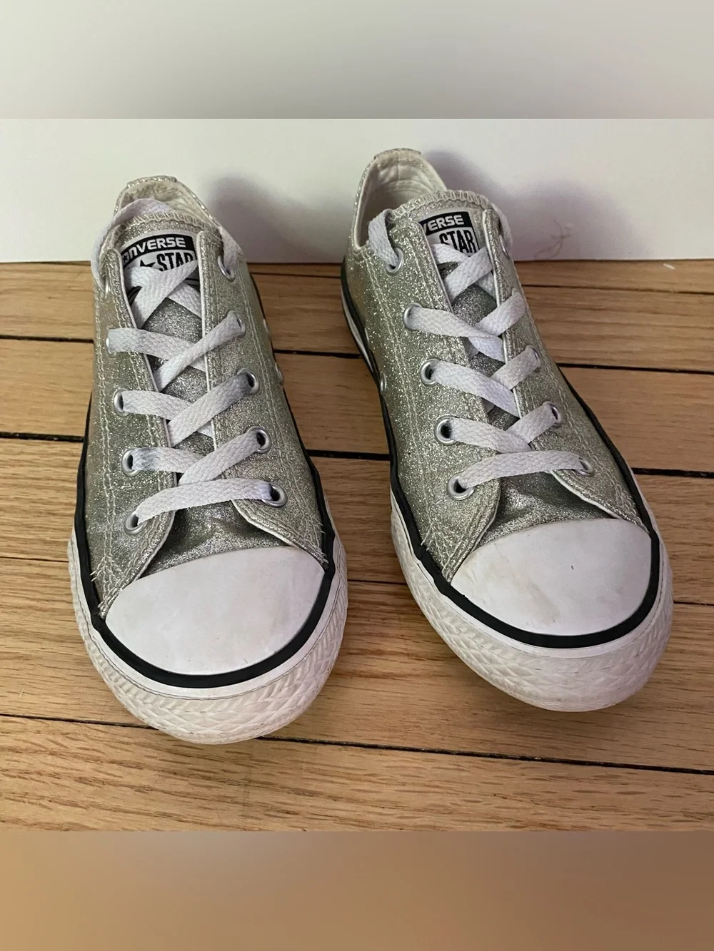 Converse All Star Chuck Taylor Sneaker Youth 2 Shoes Silver Glitter Low Top Fun